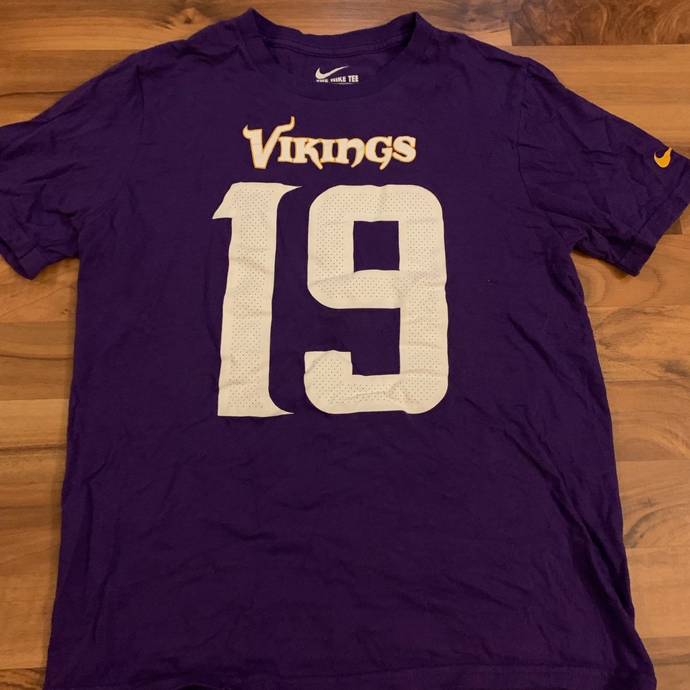 Nike Purple Vikings Short Sleeve Tee with Number 19